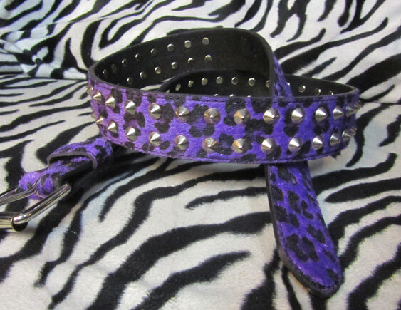 CINTURON VEGANO DE LEOPARDO MORADO